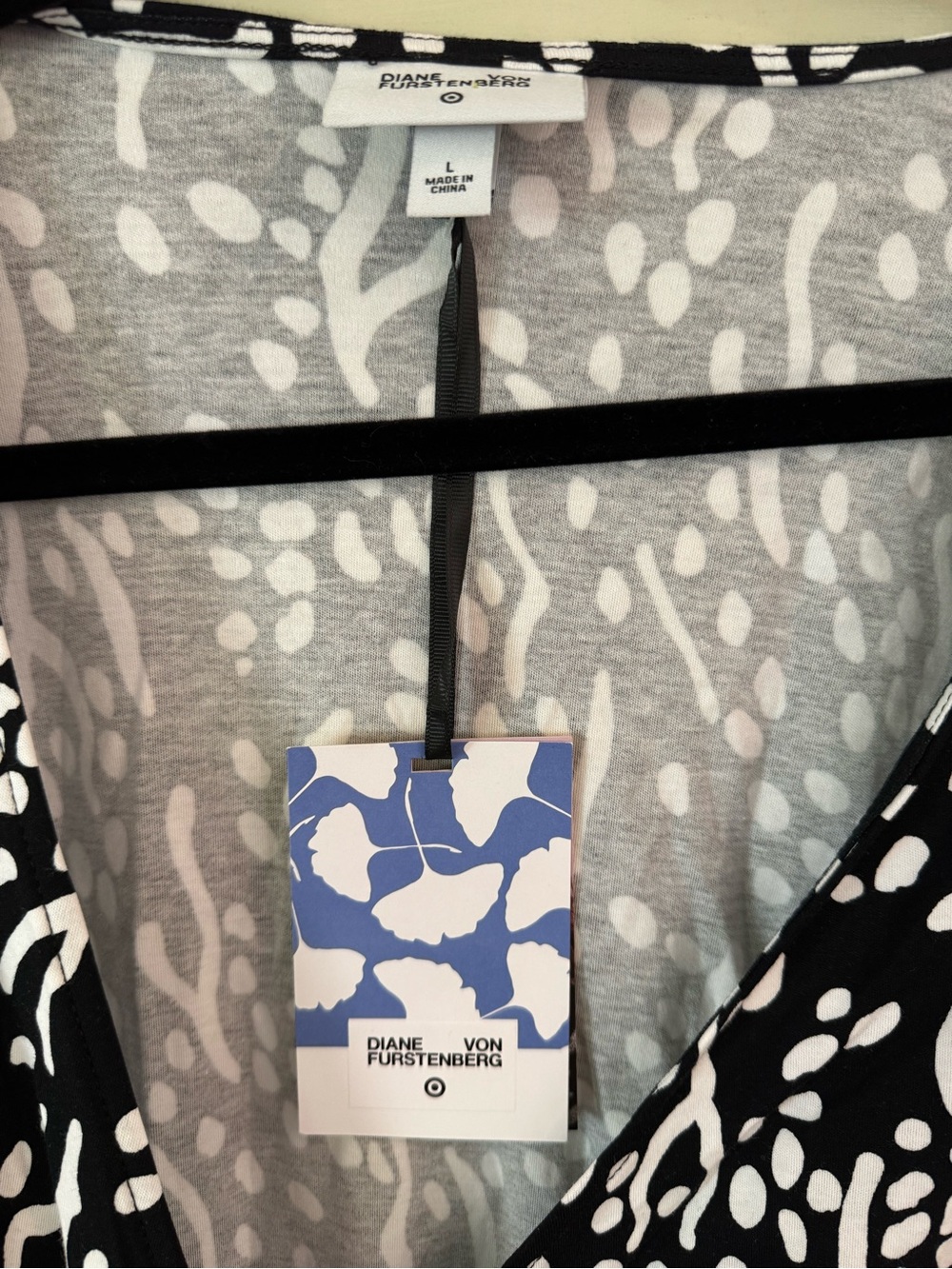NWT Diane Von Furstenberg Black & White Abstract Long Sleeve Wrap Midi Dress - Picture 4 of 9